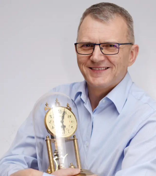 Marek Zegarek 737 840